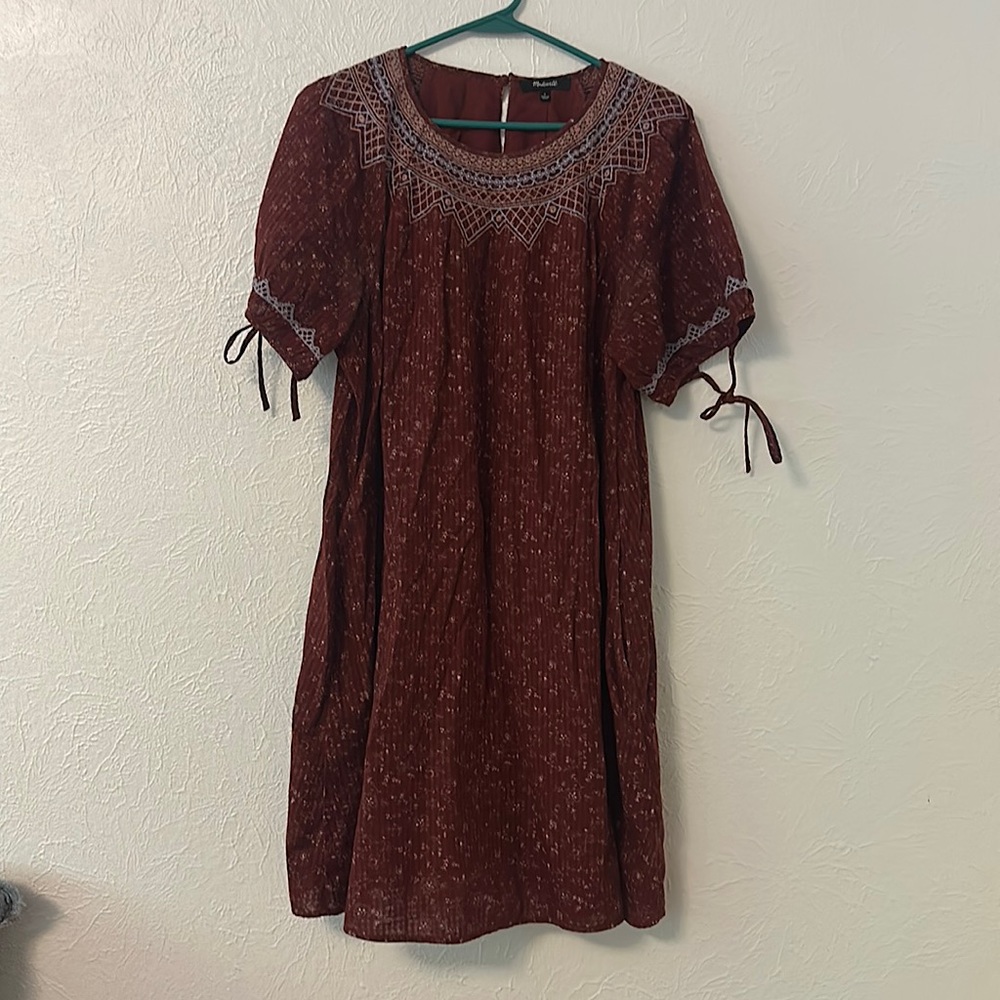 Embroidered Puff-Sleeve Babydoll Dress in Dotted Vines